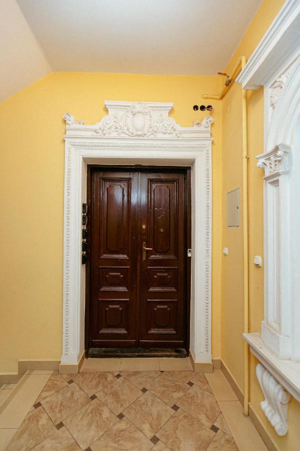 Apartment Wspolna 54a - Free Parking - Dla 6 Osob - 450 Metrow Od Dworca Centralnego I Zlotych Tarasow - Better Warschau