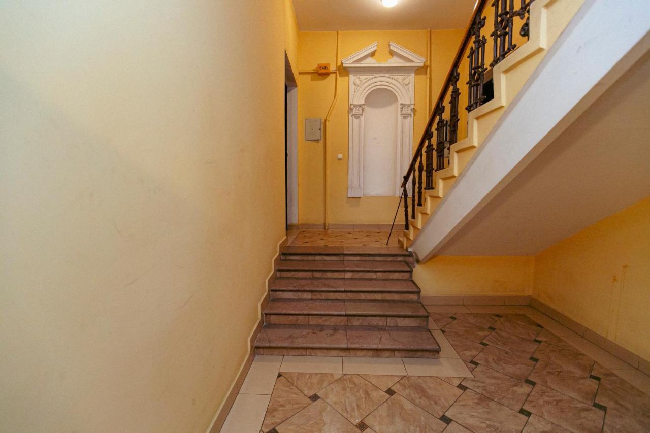 Wspolna 54a - Free Parking - Dla 6 Osob - 450 Metrow Od Dworca Centralnego I Zlotych Tarasow - Better Appartement