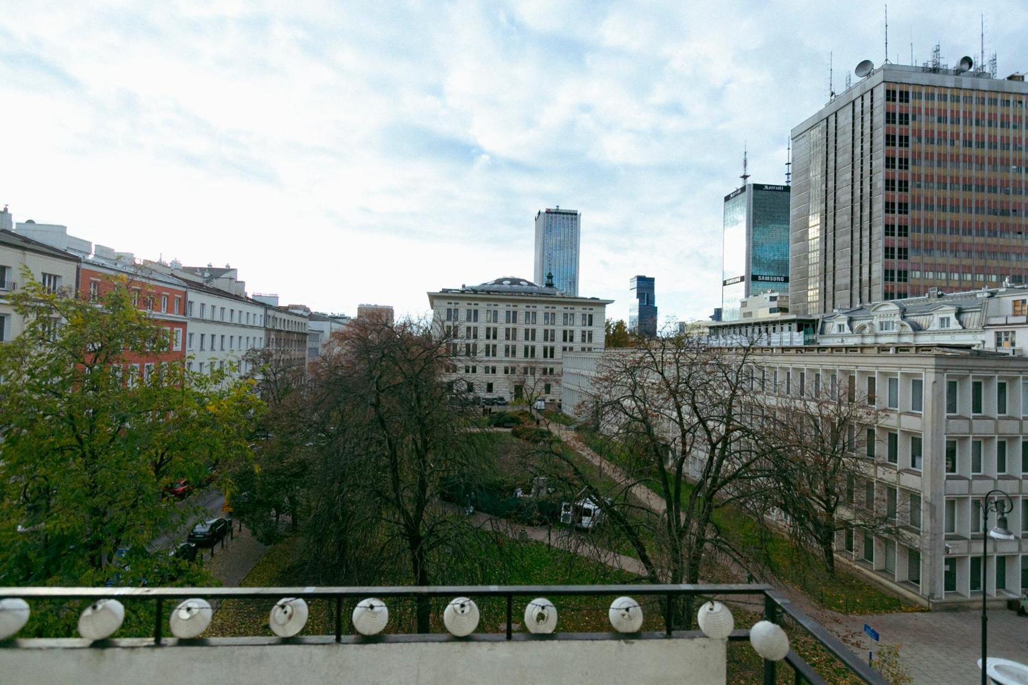 Wspolna 54a - Free Parking - Dla 6 Osob - 450 Metrow Od Dworca Centralnego I Zlotych Tarasow - Better * Warschau